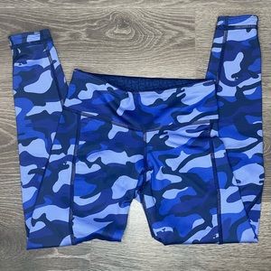 Women’s Vineyard Vines reversible dark blue leggings size small